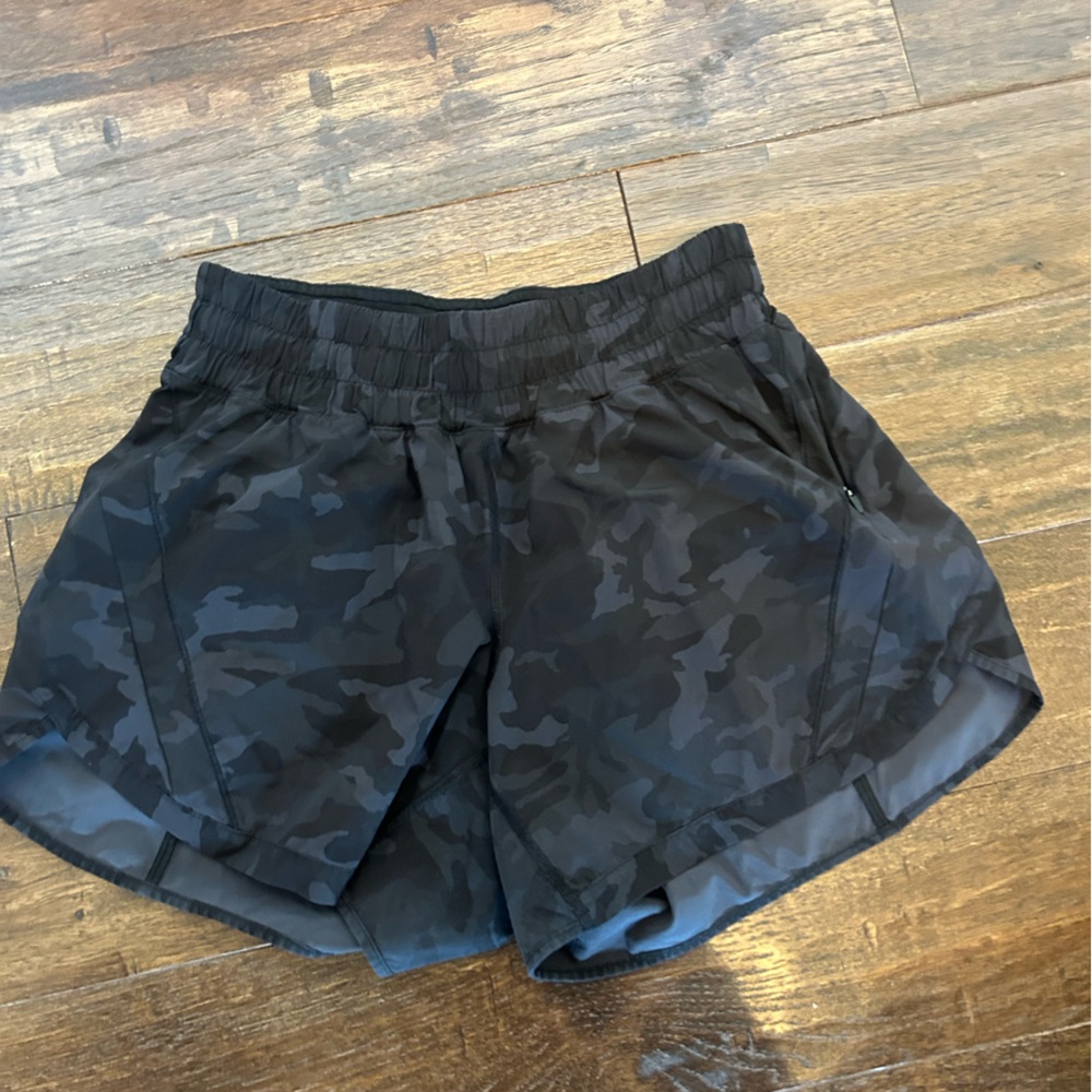 Lululemon Athletica Black Athletic Shorts Relaxed Fit